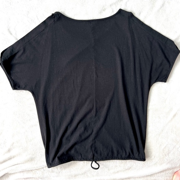 Joe’s Collection cold shoulder top - Picture 2 of 6